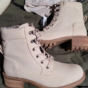 Just Fab size 9 boots
